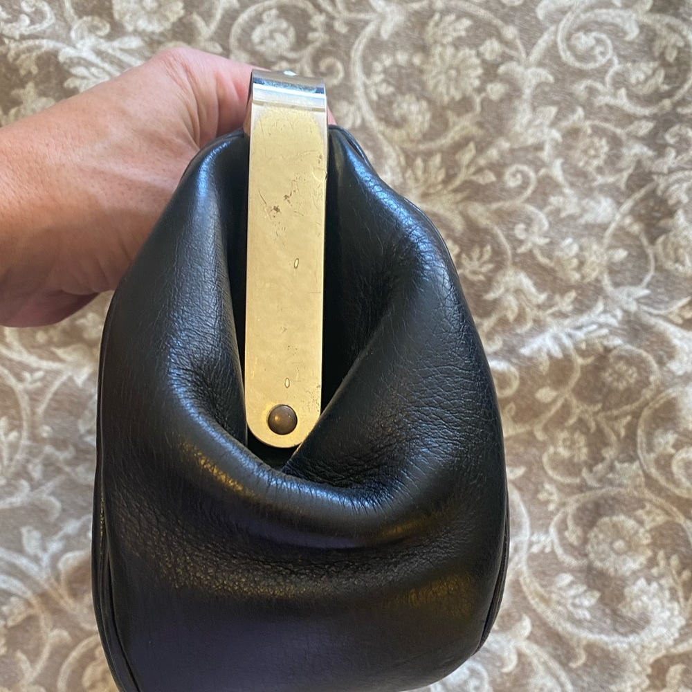 Intake Letisse Leather Bag - Picture 11 of 15